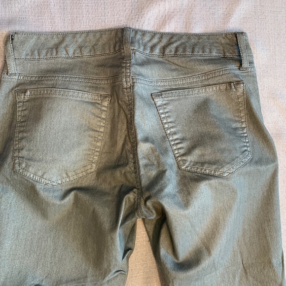 GAP 1969 Always Skinny Silver Metallic Coated Ankle Jeans 27 / 4 - Picture 3 of 13